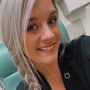 Meet your Posher, Alexis